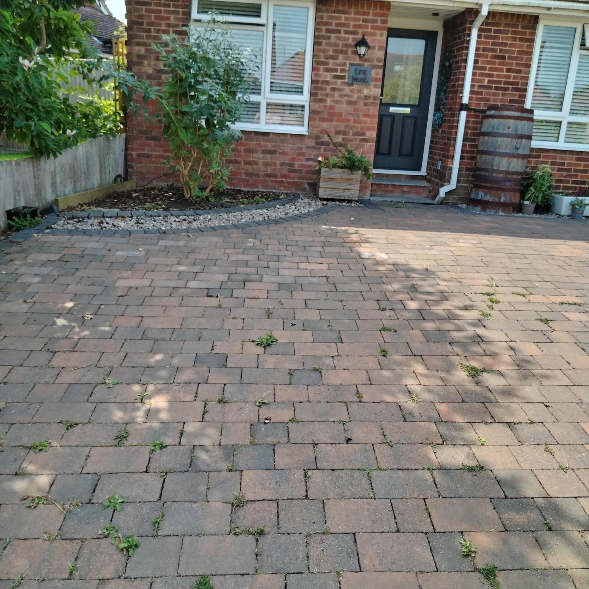 Cute With Kitchen, Patio And Free Parking Appartement